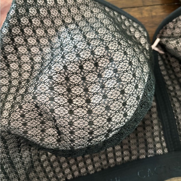 Cacique Black and Pink Mesh Bra - Picture 3 of 5